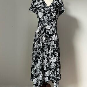 Perceptions Black and White High-Low A-Line Dress with Flutter Sleeves